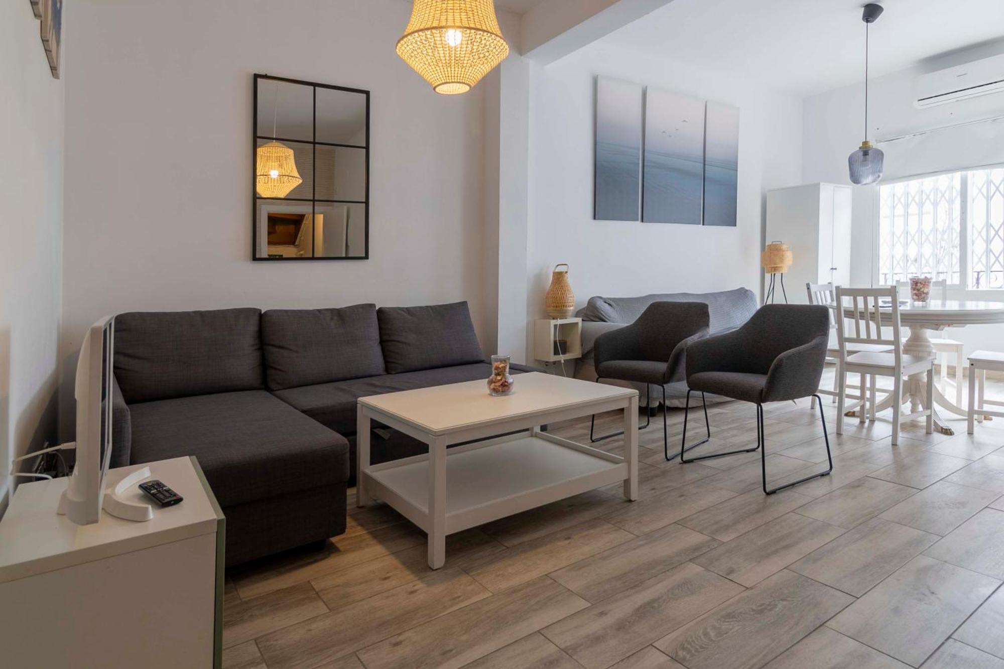 Apartamentos Los Remedios Sevilla Exteriör bild