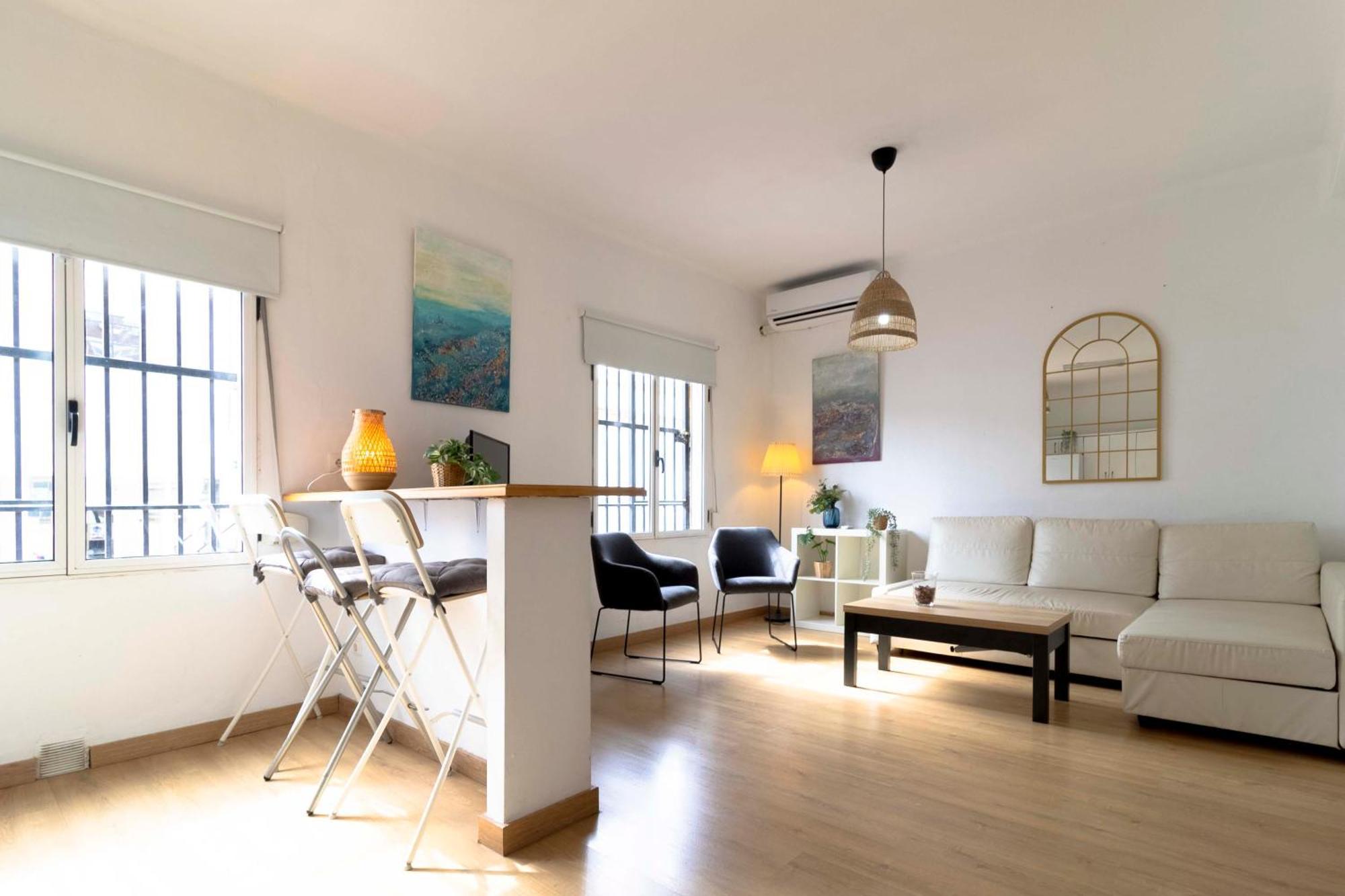 Apartamentos Los Remedios Sevilla Exteriör bild