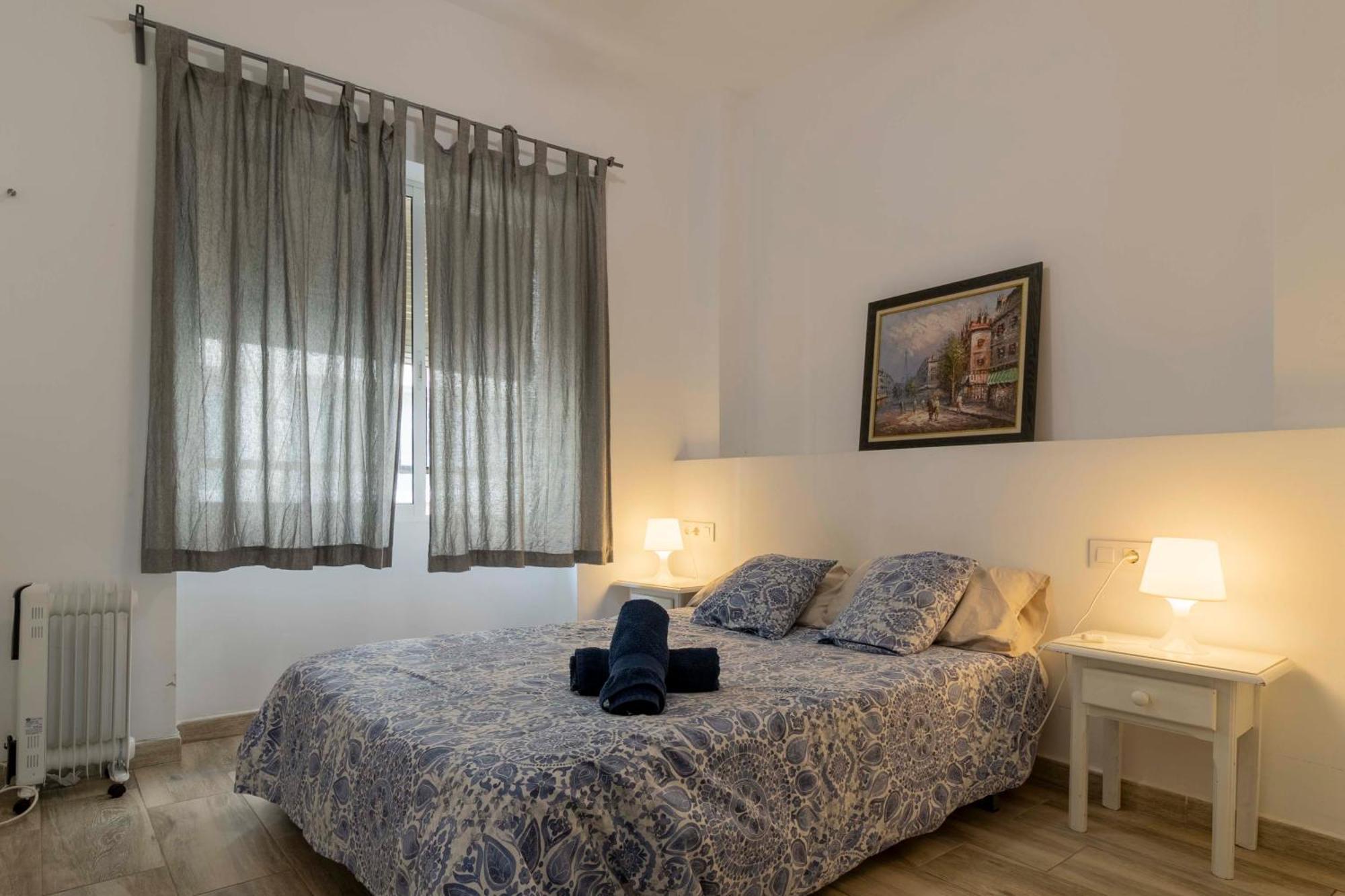 Apartamentos Los Remedios Sevilla Exteriör bild